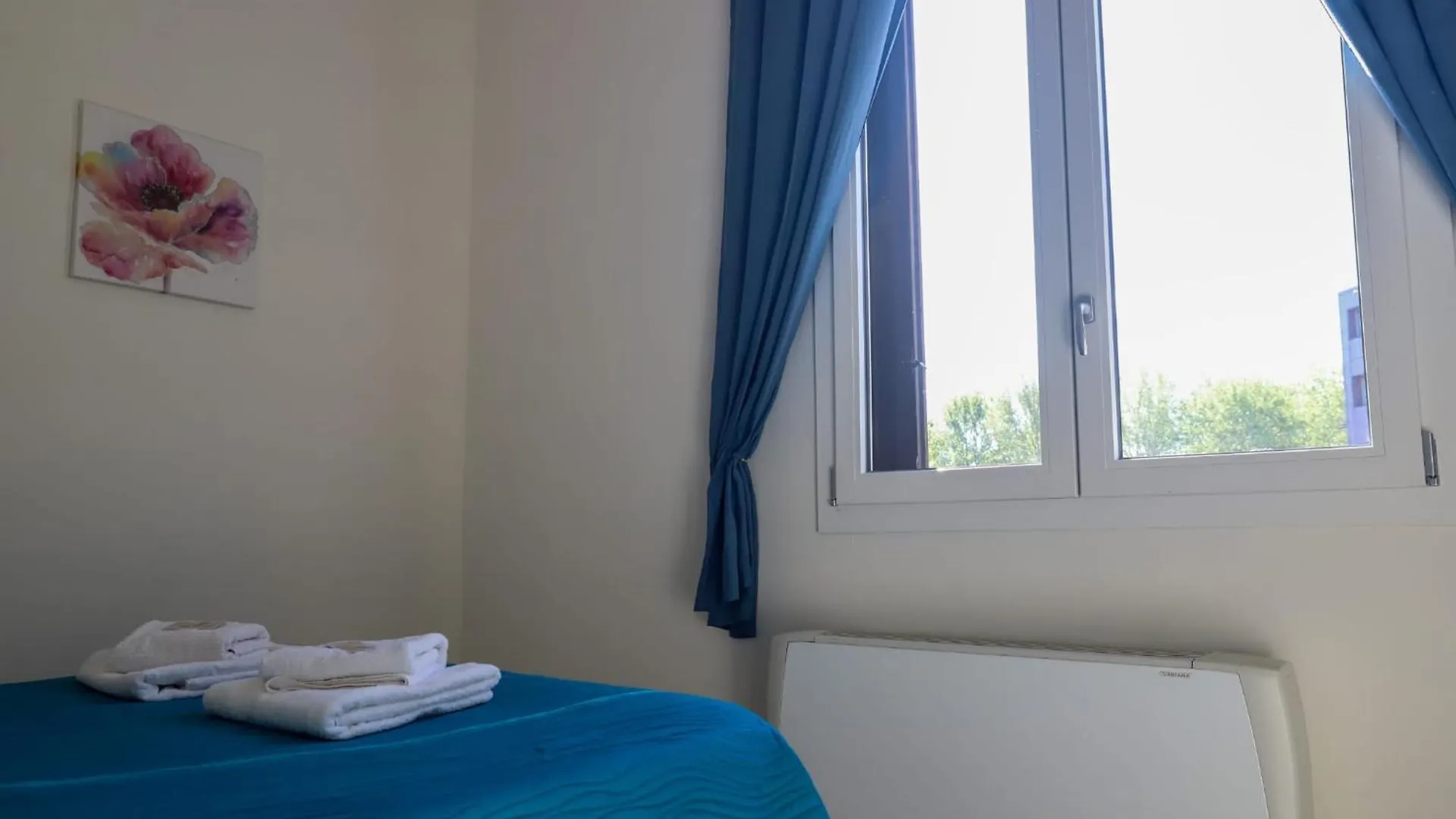 Apartment Bologna City Center Train Station Italy